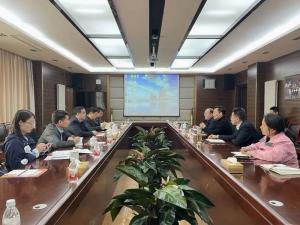 洛阳市商务局局长吕宗乐一行莅临雷火开户调研指导工作